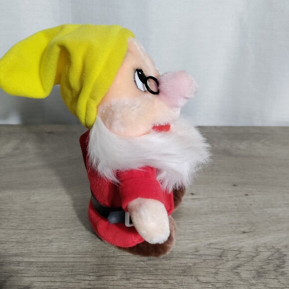 Vintage Disney World Disney Land Seven Dwarfs Plushie-DOC Vintage NWT - Picture 5 of 9